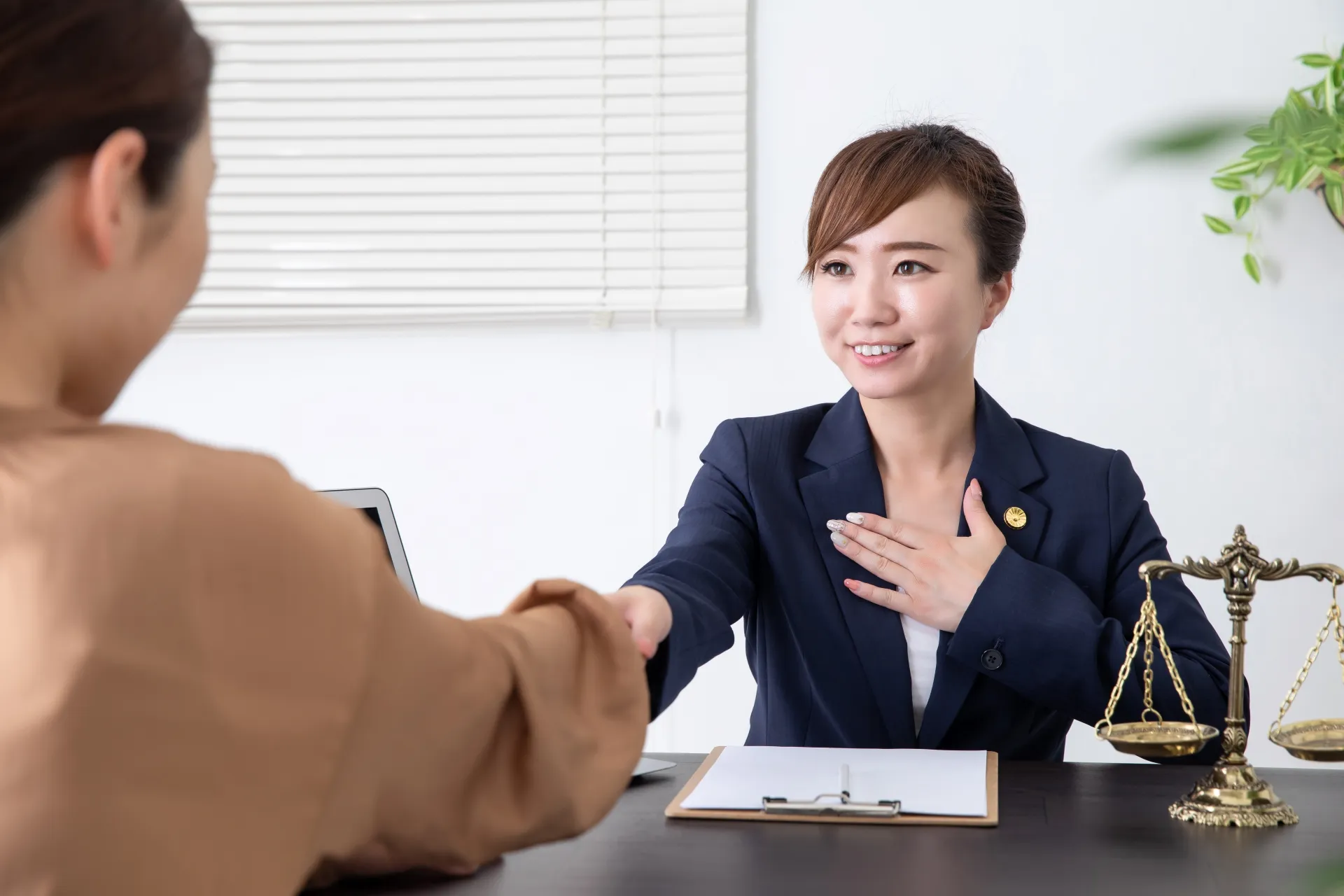 弁護士